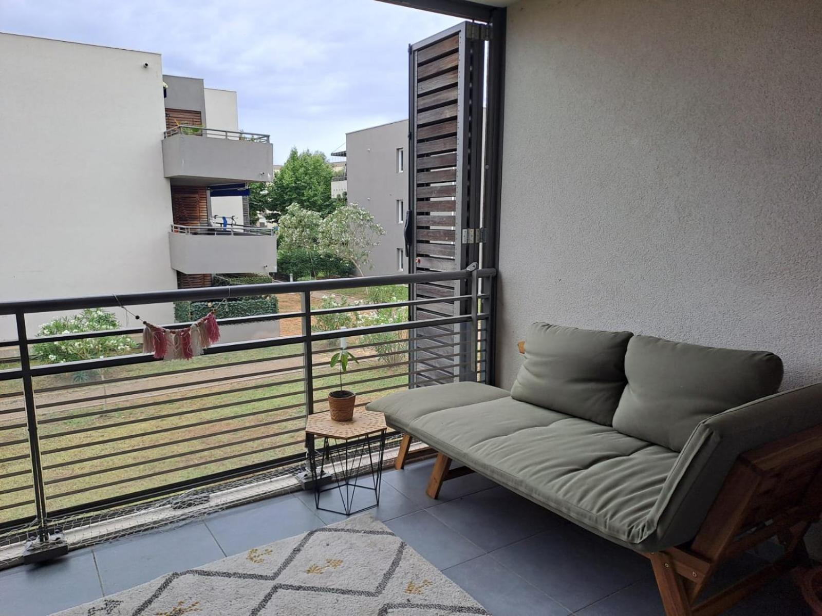 Appartement T2 Avec Terrasse, 5 Min De La Plage Frejus Luaran gambar
