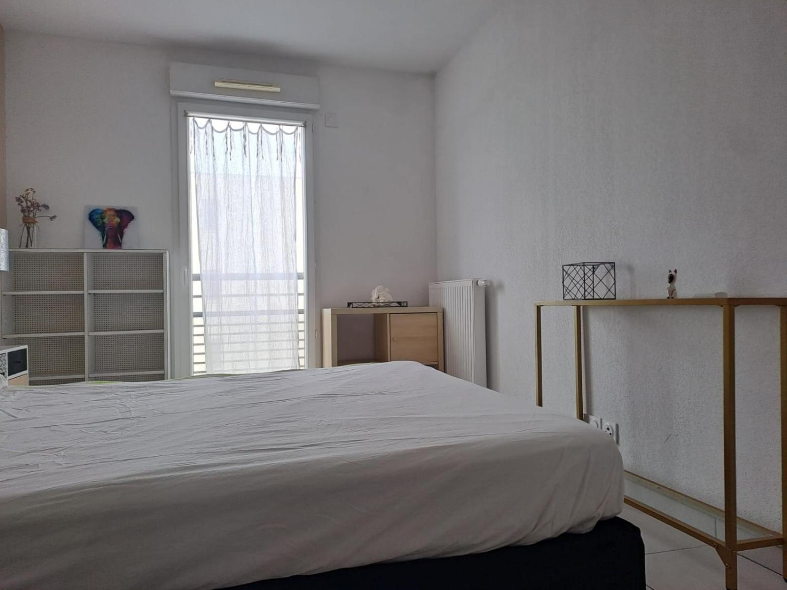 Appartement T2 Avec Terrasse, 5 Min De La Plage Frejus Luaran gambar
